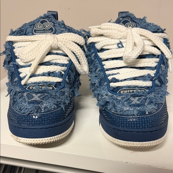 Louis Vuitton Textured Blue Sneakers with White Accents - Picture 8 of 8